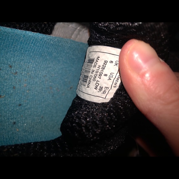 Sneakers - Picture 2 of 2